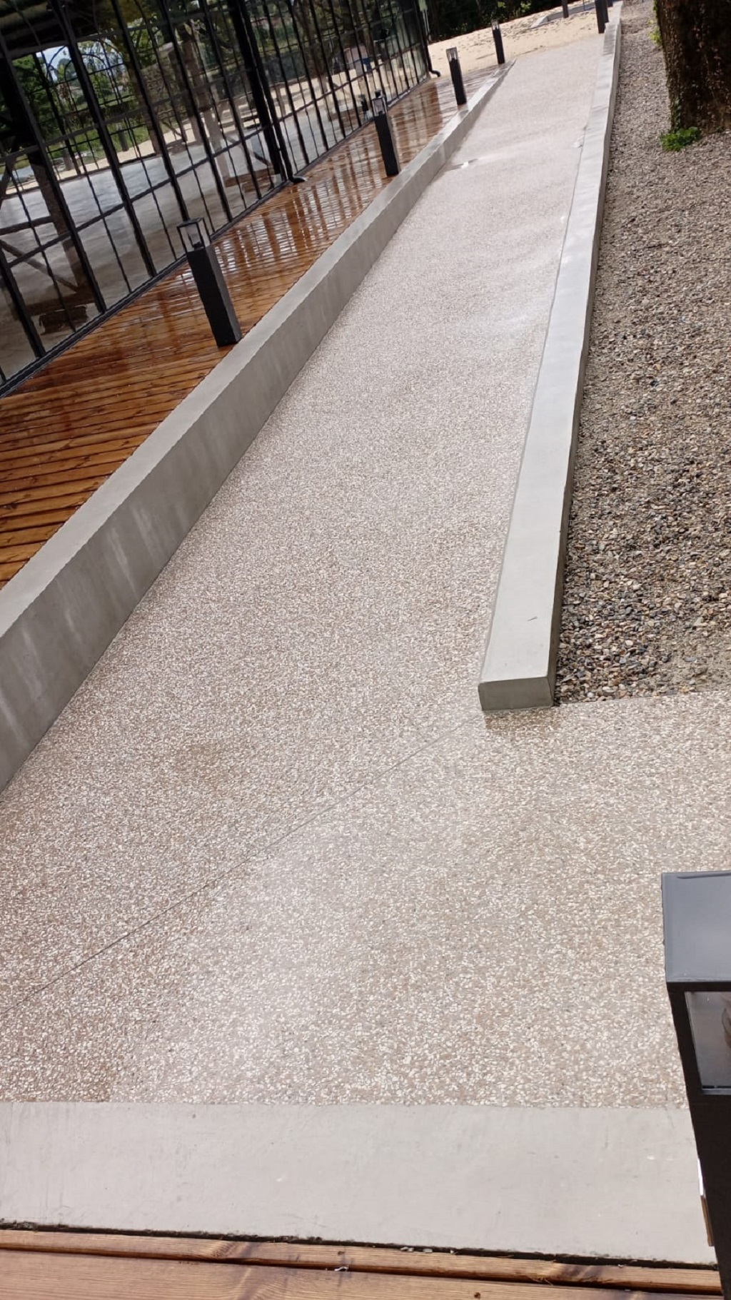 Rampe béton désactivé