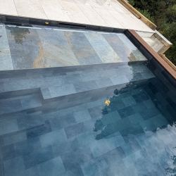 Détail plage et escalier