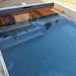 Détail plage immergée et escaliers