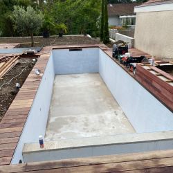 Piscine avec le feutre